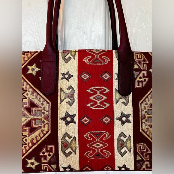 NEW UNIQUE Faux Leather & Material Multicolor shoulder bag purchased Macedonia - Picture 6 of 12